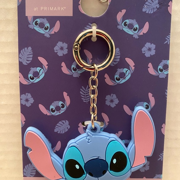 Disney Stitch Airtag Holder Case Cover On Keychain Primark New - Picture 3 of 5